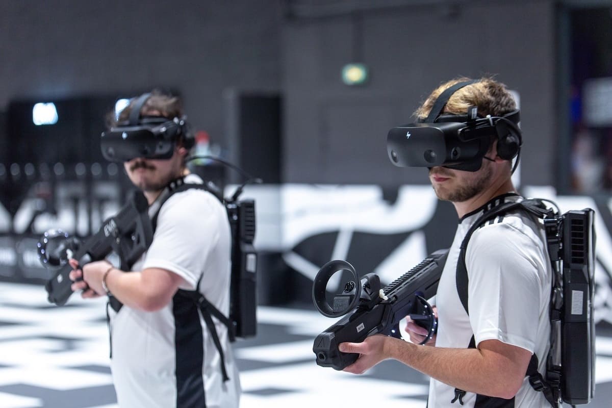 VR Gaming: Pengalaman Bermain yang Mendalam